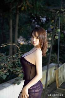 粉碎机海报